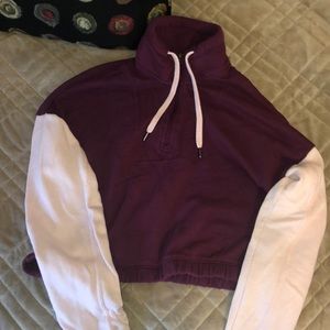 hollister cropped turtle neck sweater